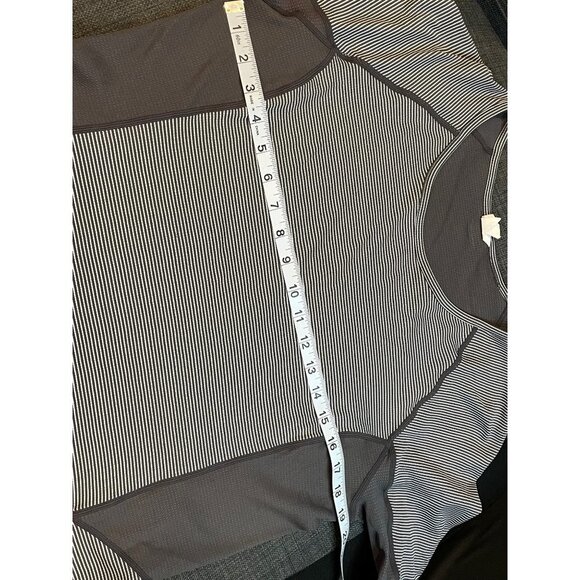 GSX Long Sleeve Performance Top with Cut Outs Gray and White Sz L - Picture 6 of 10